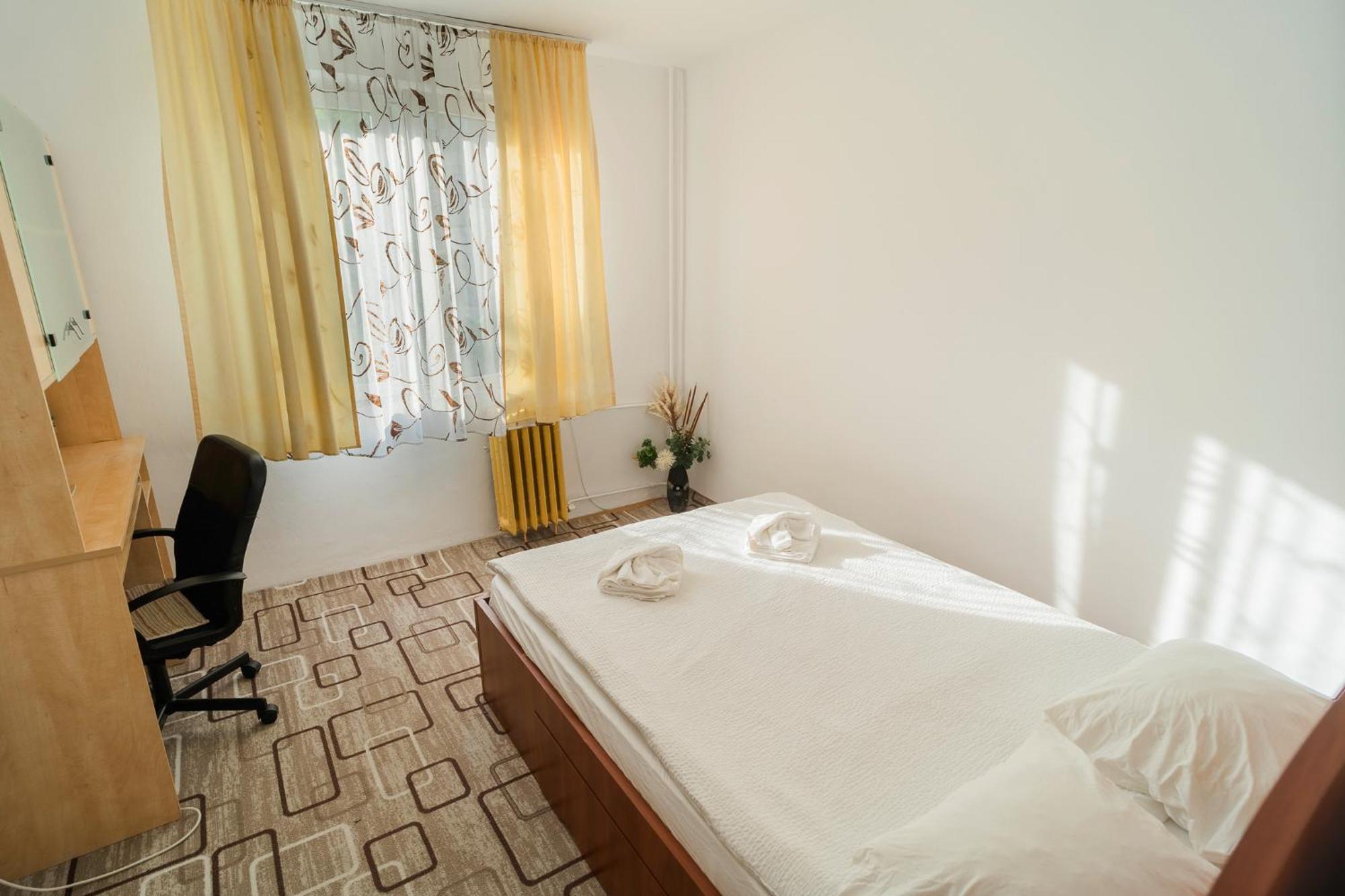 Rustic & Spacious 3Br Apartment Bucharest Exterior photo