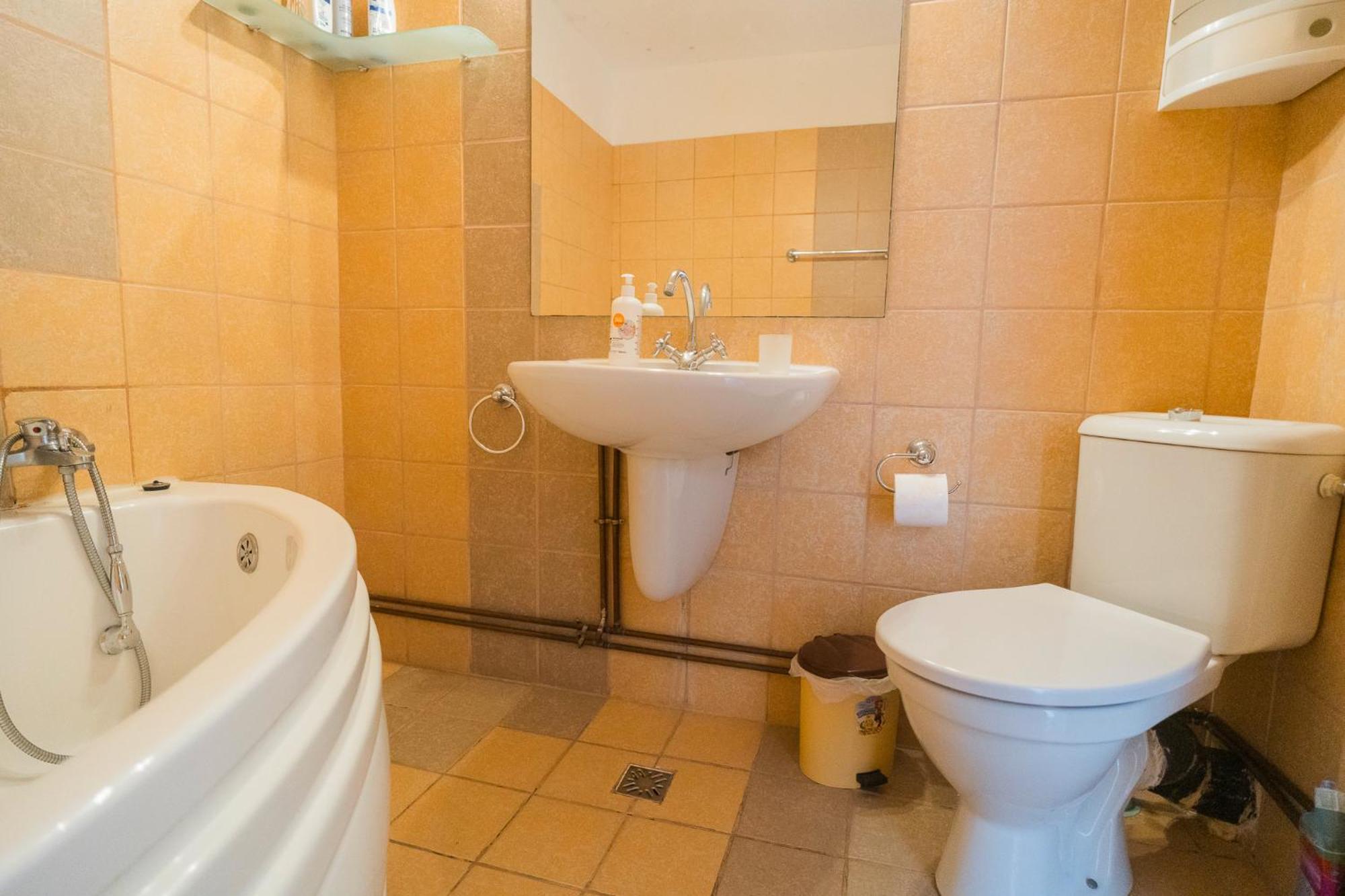 Rustic & Spacious 3Br Apartment Bucharest Exterior photo